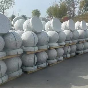 黑龙江 白麻花岗岩石材圆球，石球，挡车球，隔离球，景观石球，风水球等