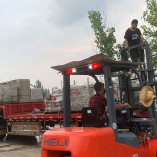 黑龙江 黄金麻冰裂纹，地铺石装车