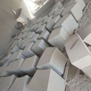 黑龙江 白麻花岗岩异形坐凳