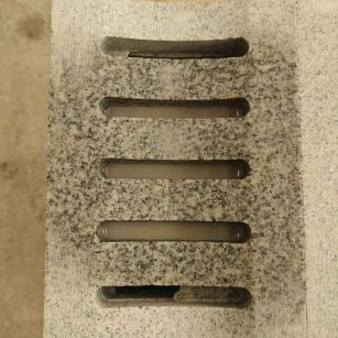 黑龙江 芝麻白拉丝面花岗岩U型开槽排水槽