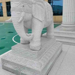 黑龙江 白麻花岗岩动物异形石雕-大象