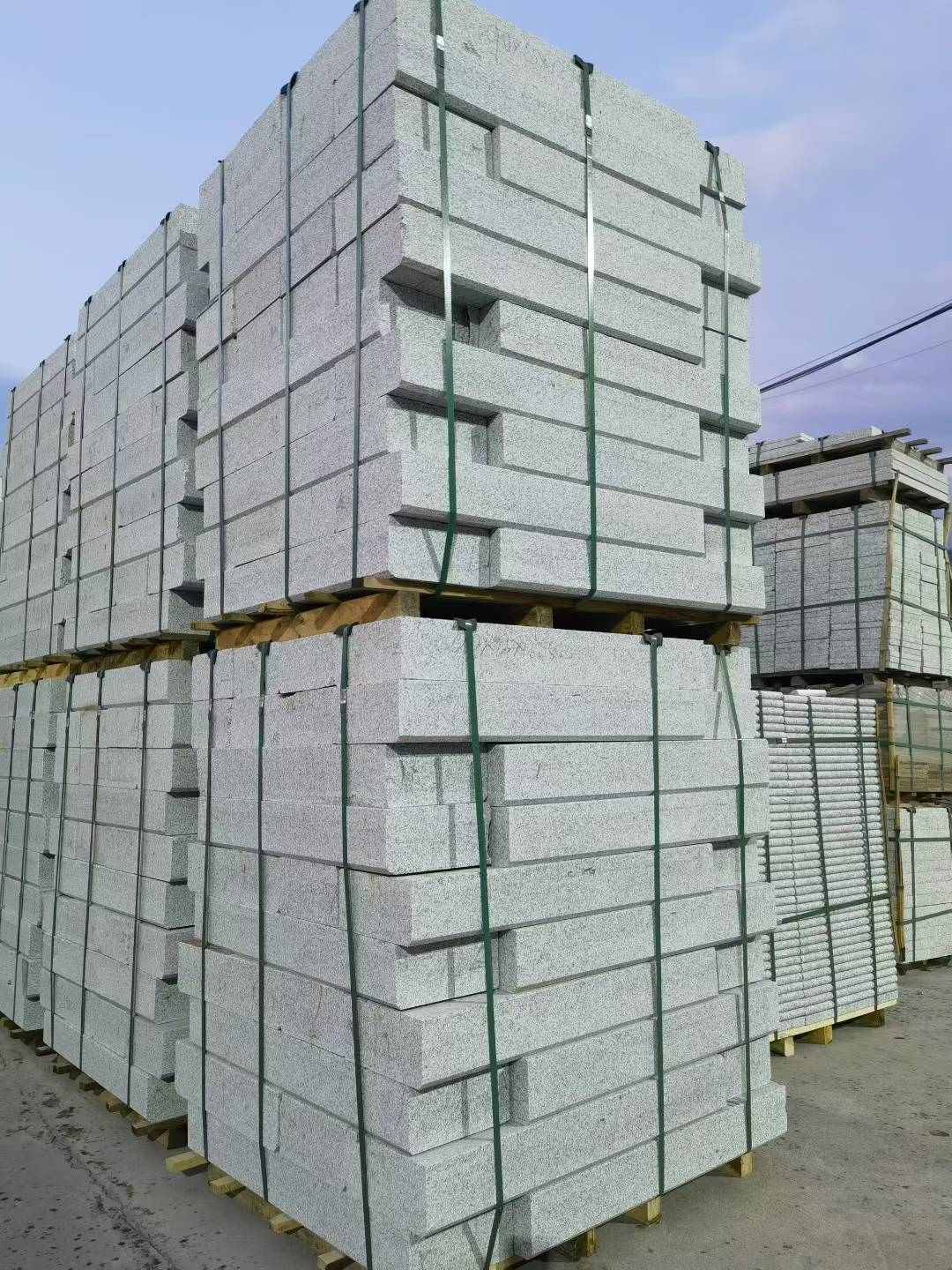 黑龙江 芝麻白花岗岩路沿石，路缘石，路肩石，道牙，立缘石，马路牙子，街沿石，侧石等