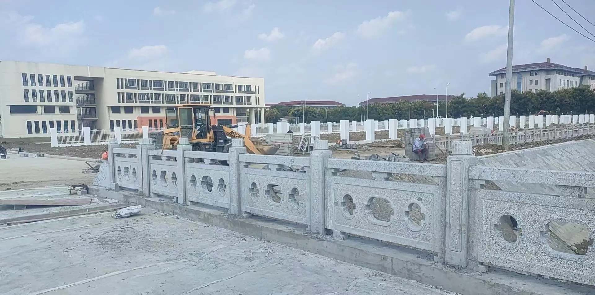 黑龙江 白麻花岗岩荔枝面河道栏杆