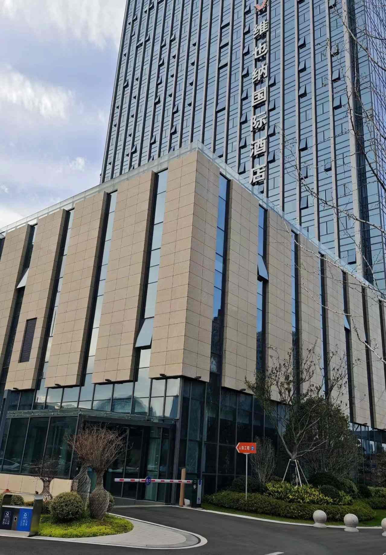 黑龙江 黄金麻花岗岩外墙干挂