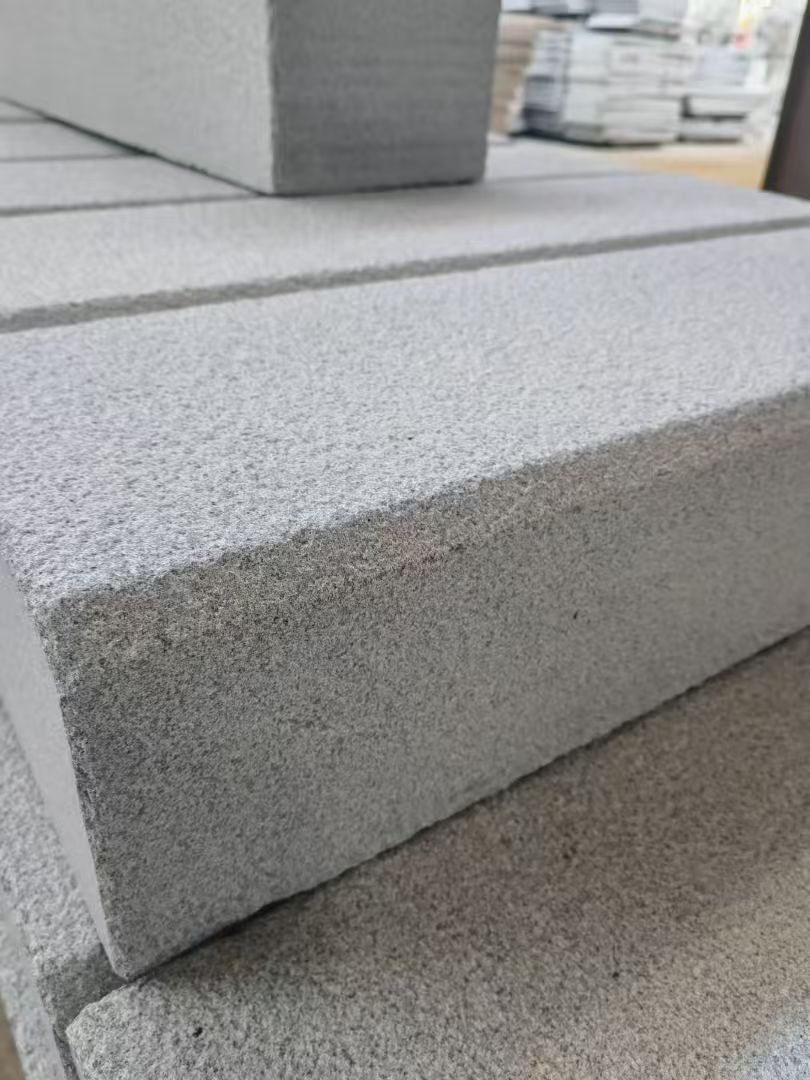 黑龙江 芝麻灰荔枝面路沿石