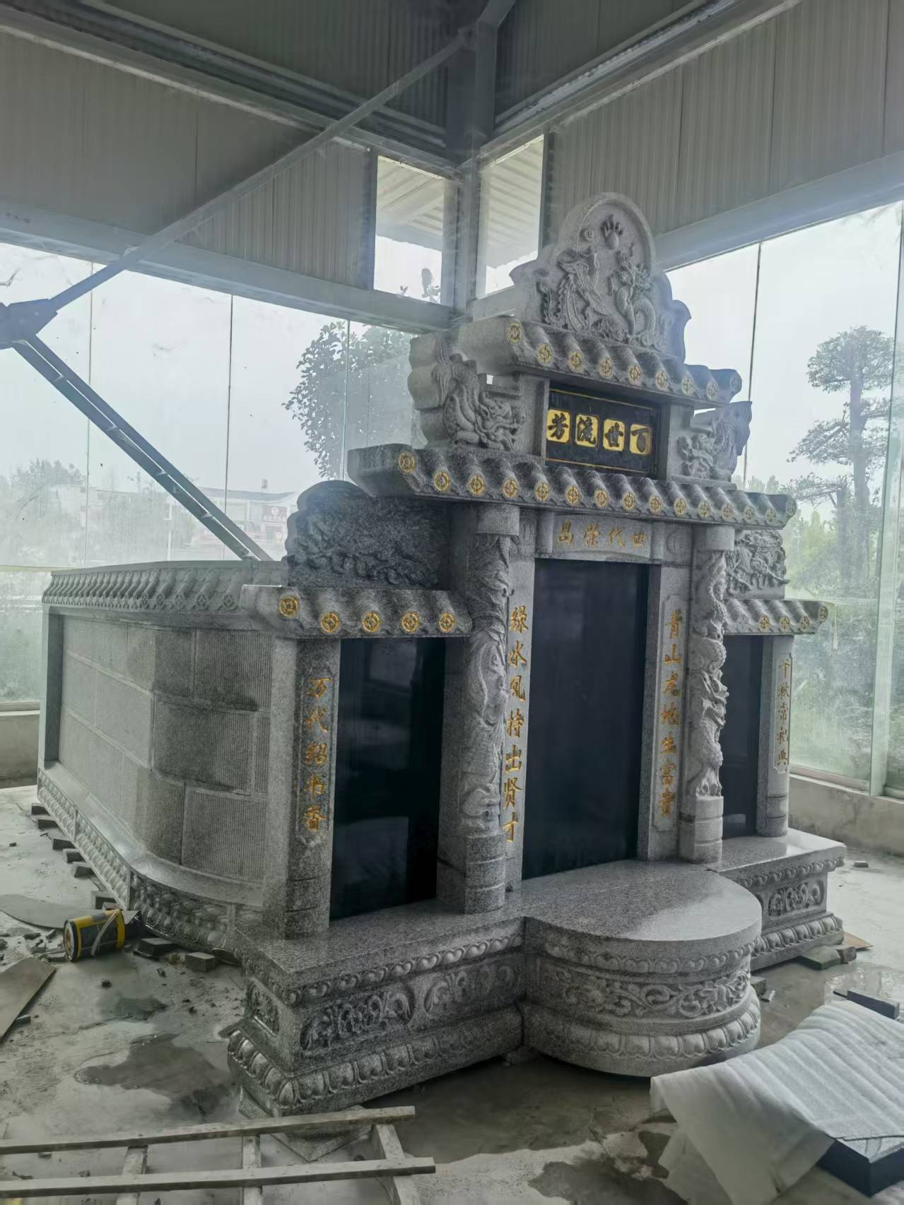 黑龙江 芝麻白墓碑效果展示图