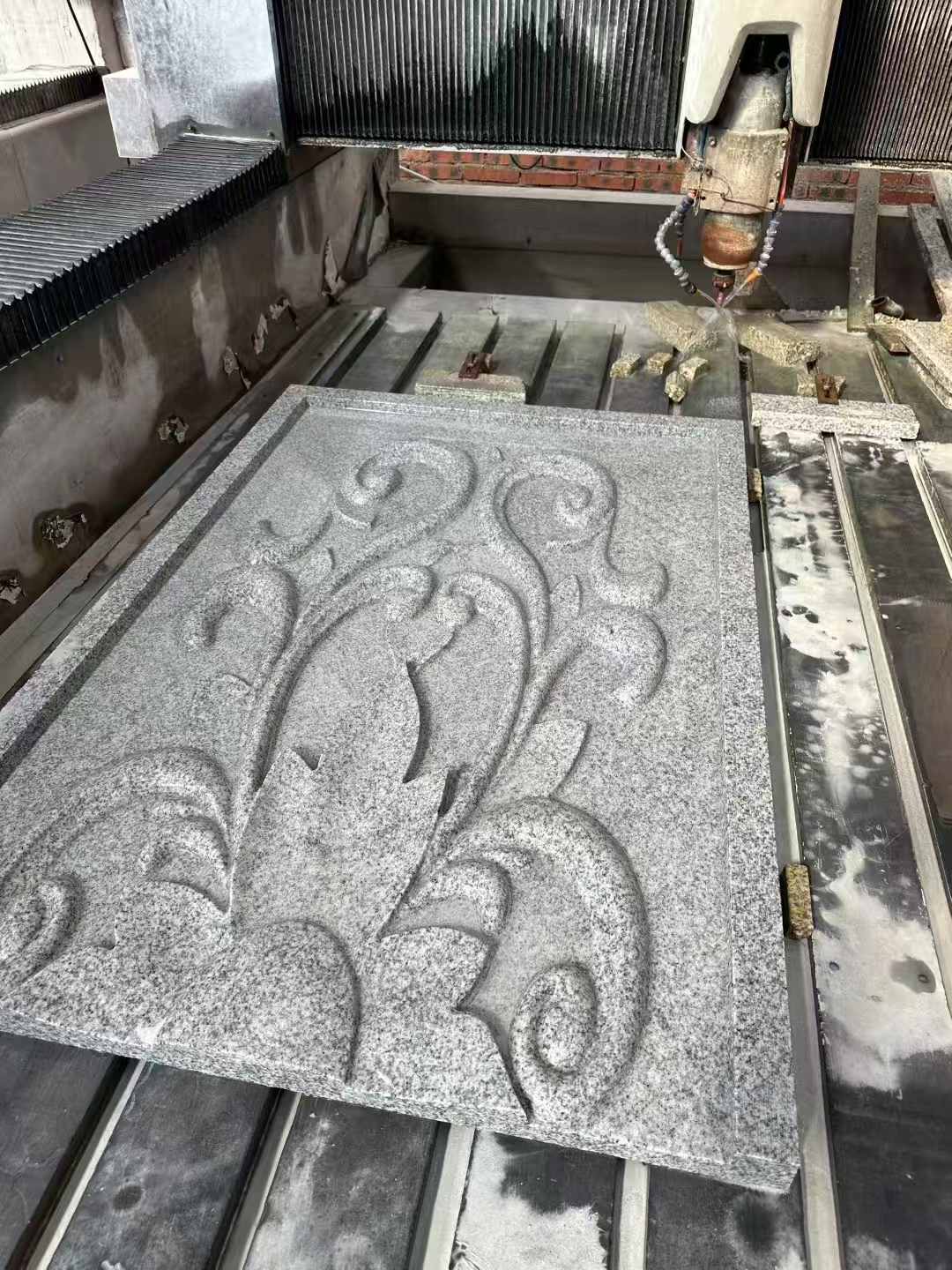 黑龙江 白麻别墅干挂雕花板