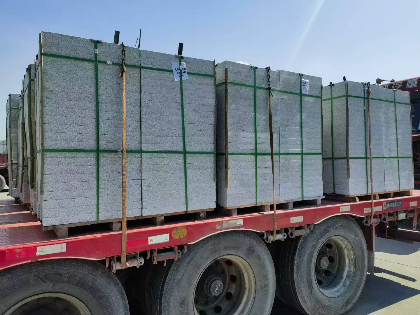 黑龙江芝麻白花岗岩出货日常地铺石