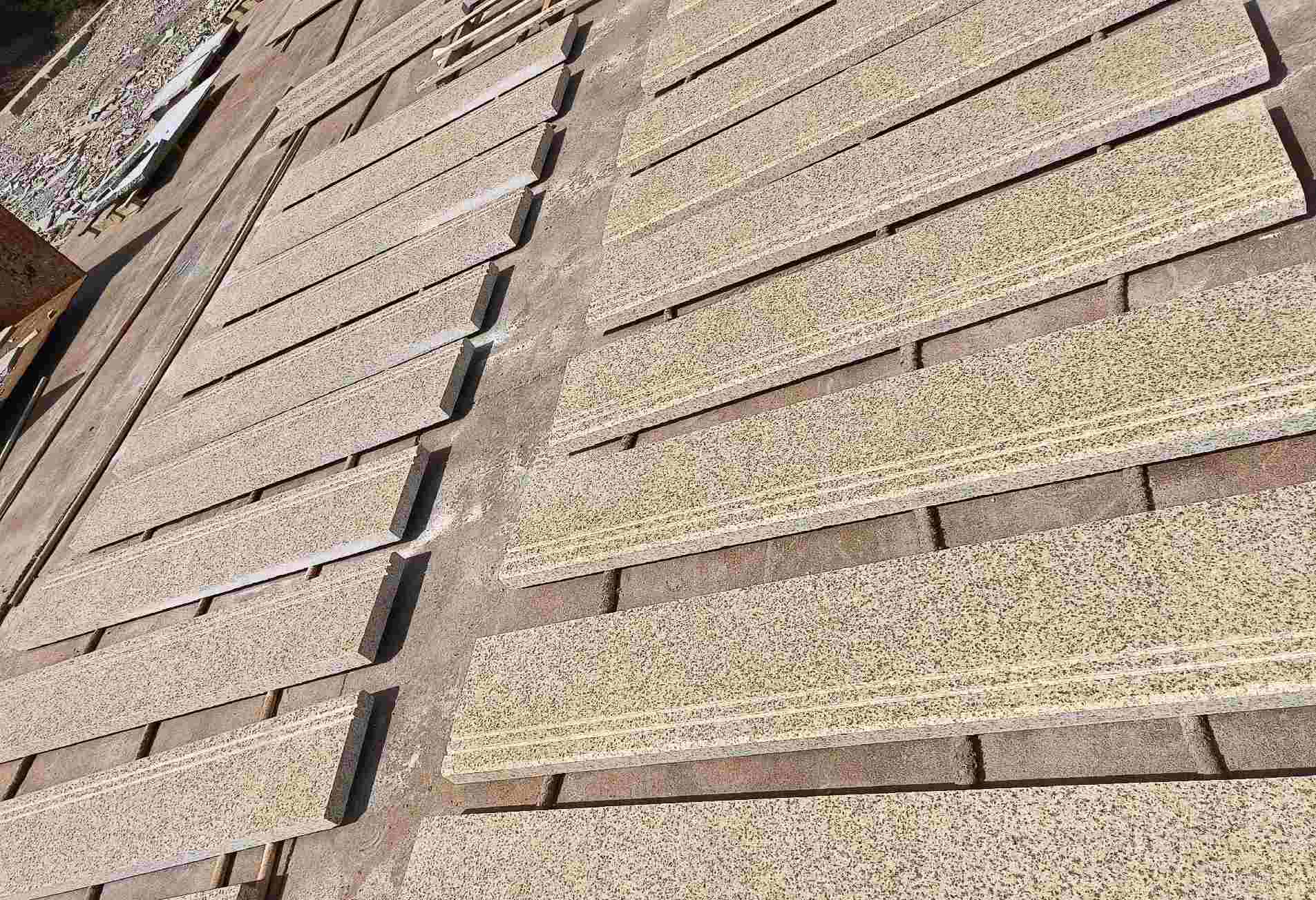 黑龙江 黄金麻花岗岩光面楼梯踏步