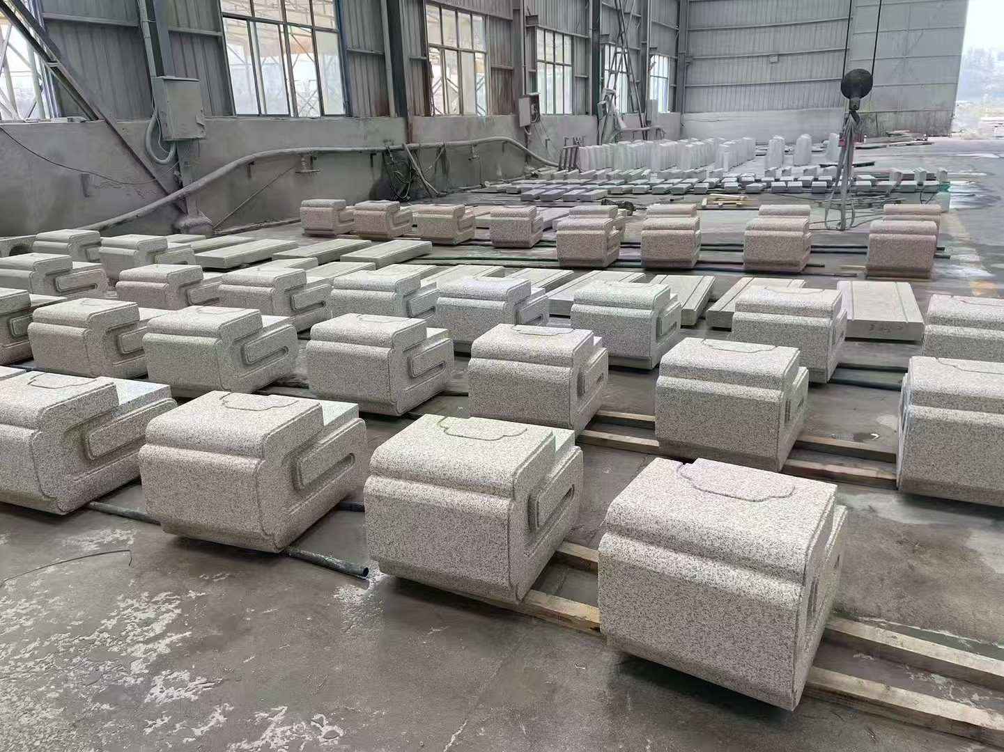 黑龙江 白麻花岗岩异形加工-石凳，坐凳