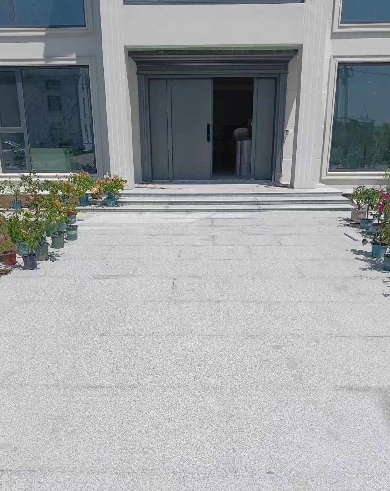 黑龙江 芝麻白花岗岩地铺石地面铺装