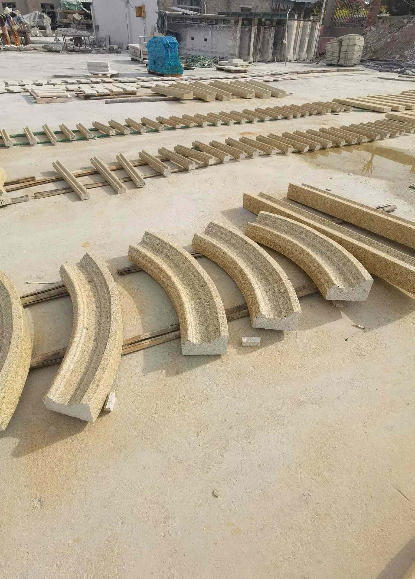 黑龙江 黄金麻花岗岩别墅线条