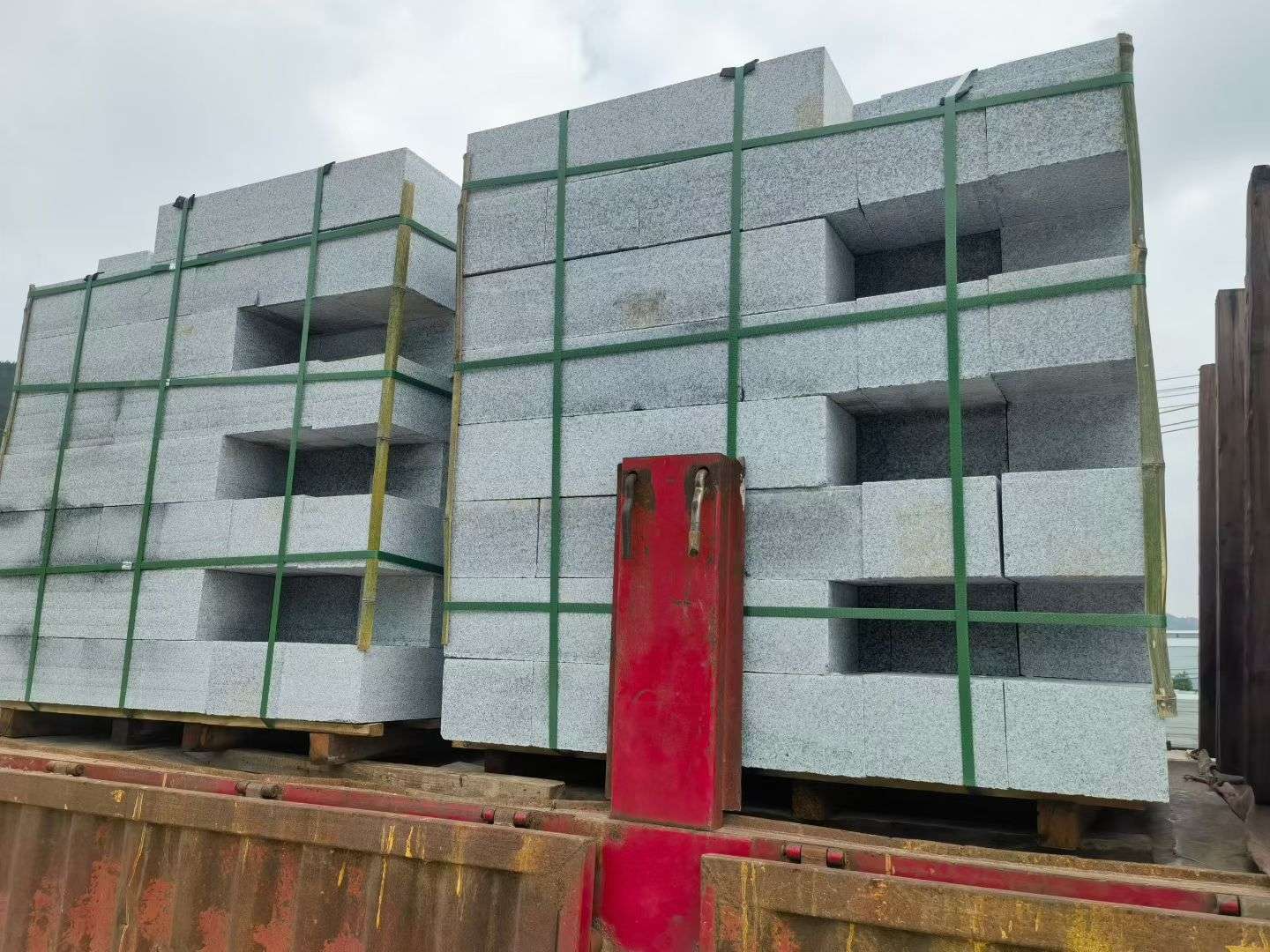 黑龙江 芝麻白花岗岩路沿石，平石，路侧石，马路牙子，路缘石，立缘石，平缘石等