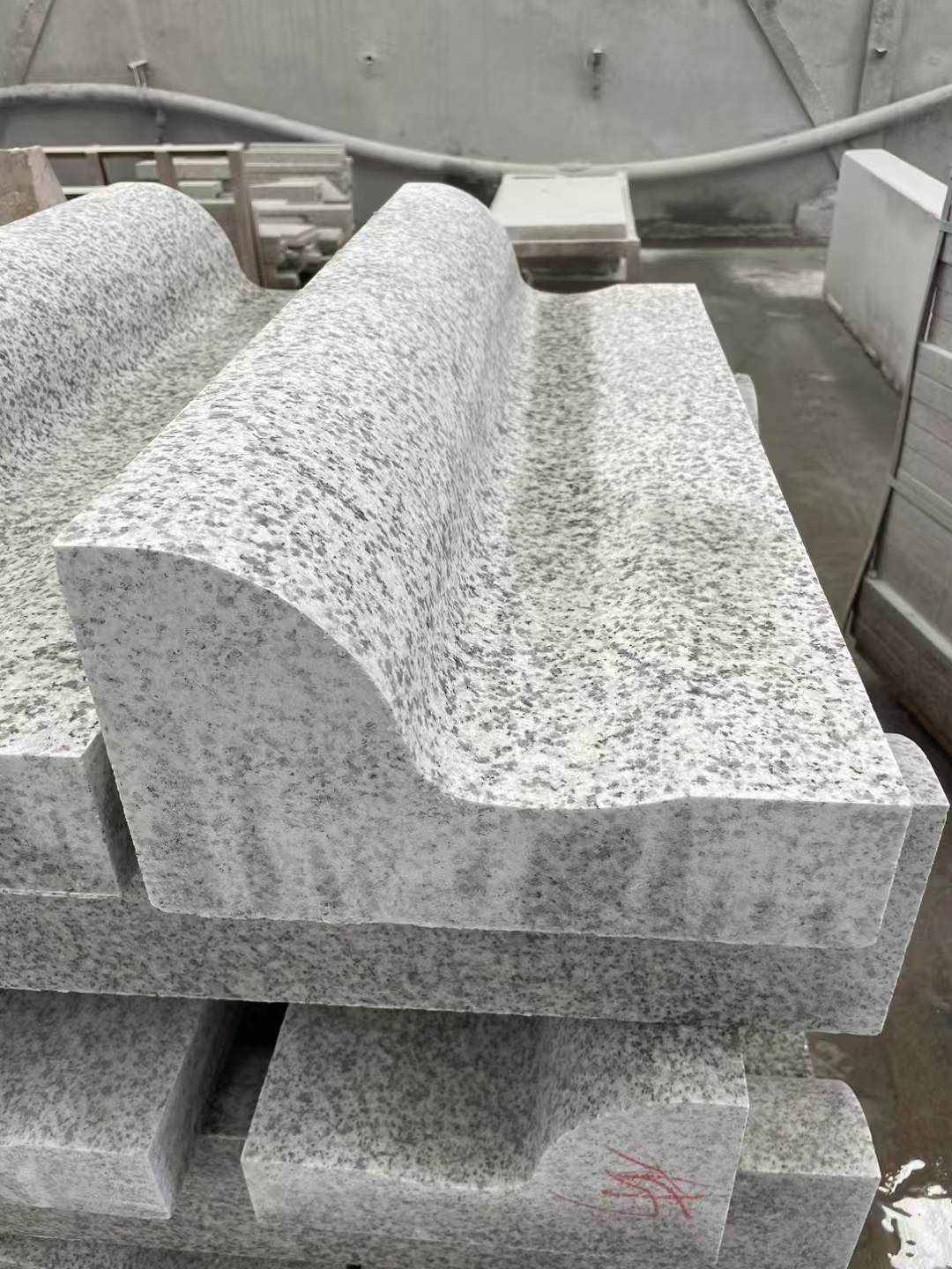 黑龙江 白麻花岗岩S型路沿石，路侧石，马路牙子等